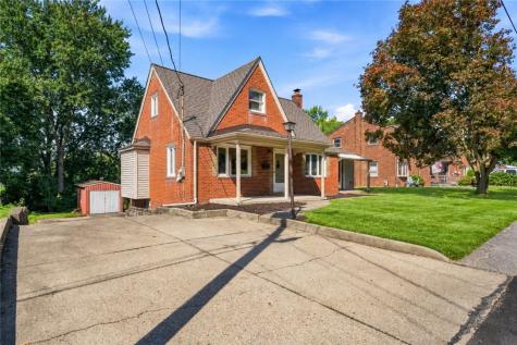 1021 5th Street Baden PA 15005