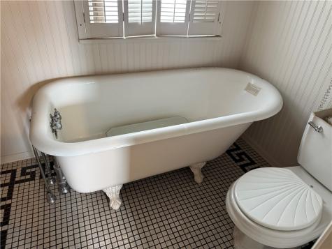 461 Cedarville Street Bloomfield PA 15224