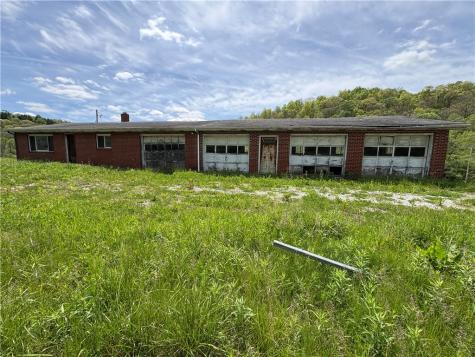 5479 Route 422 Highway Shelocta PA 15701