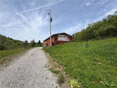 5479 Route 422 Highway Shelocta PA 15701