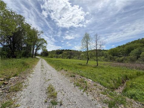 5479 Route 422 Highway Shelocta PA 15701