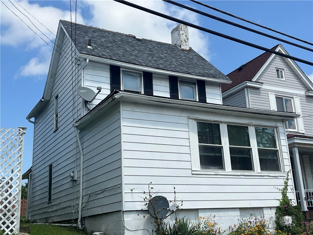 437 Desota Street East Mckeesport PA 15035