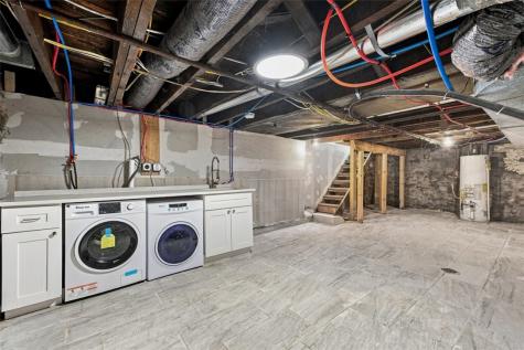 210 Robinson Street Oakland PA 15213