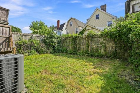 210 Robinson Street Oakland PA 15213