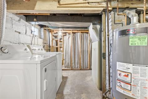 613 Aylesworth Avenue Bridgeville PA 15017