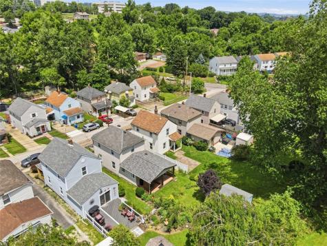 613 Aylesworth Avenue Bridgeville PA 15017
