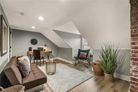 3822 Mintwood Street Lawrenceville PA 15201