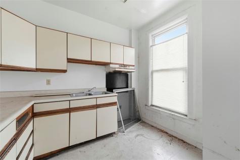 2107 Perrysville Avenue Perry Hilltop PA 15214