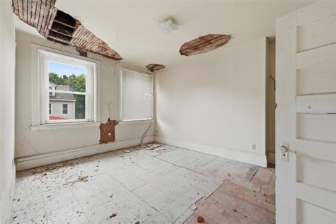 2107 Perrysville Avenue Perry Hilltop PA 15214