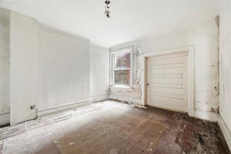 2107 Perrysville Avenue Perry Hilltop PA 15214