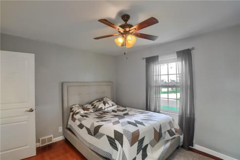 727 Pershing Street Ellwood City PA 16117