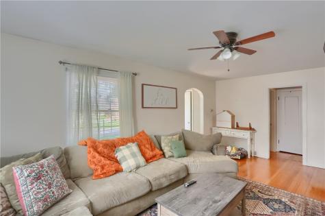 727 Pershing Street Ellwood City PA 16117