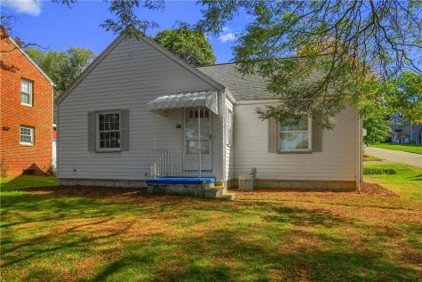 727 Pershing Street Ellwood City PA 16117