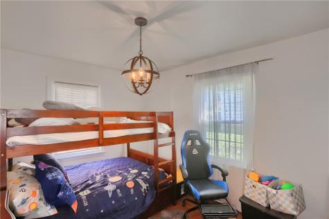 727 Pershing Street Ellwood City PA 16117