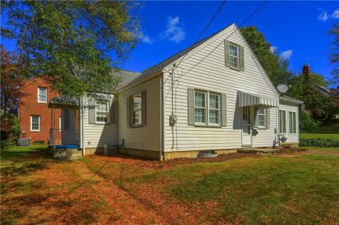 727 Pershing Street Ellwood City PA 16117