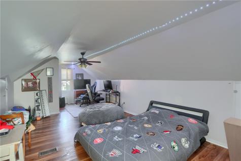 727 Pershing Street Ellwood City PA 16117