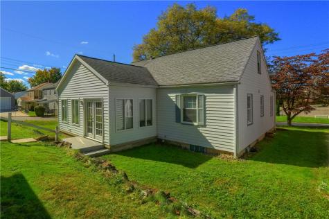 727 Pershing Street Ellwood City PA 16117