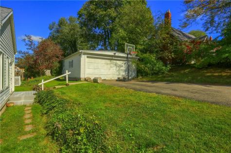 727 Pershing Street Ellwood City PA 16117
