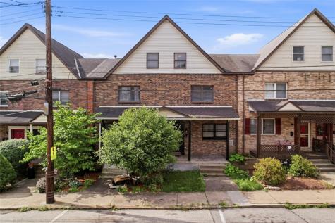 413 Agatha Street Pitcairn PA 15140