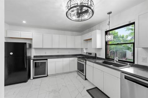 413 Agatha Street Pitcairn PA 15140