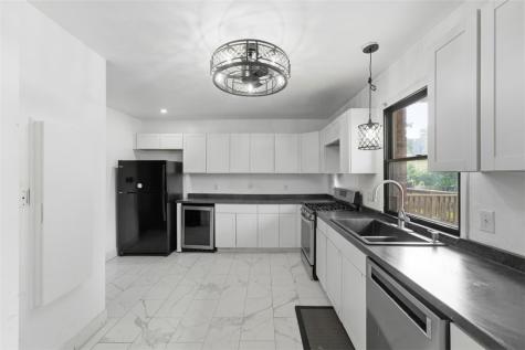413 Agatha Street Pitcairn PA 15140