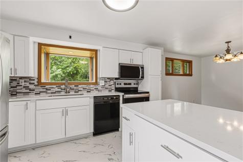 86 Thorncrest Drive Stowe Township PA 15136
