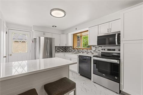 86 Thorncrest Drive Stowe Township PA 15136