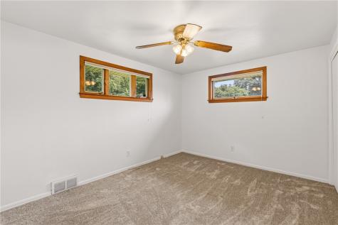 86 Thorncrest Drive Stowe Township PA 15136