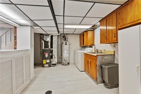86 Thorncrest Drive Stowe Township PA 15136