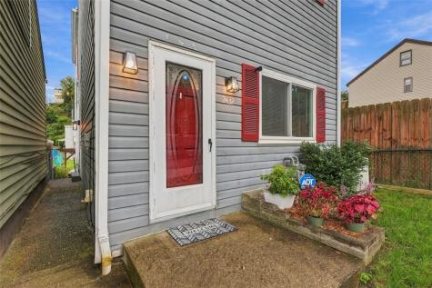 2432 Patterson Street South Side PA 15203