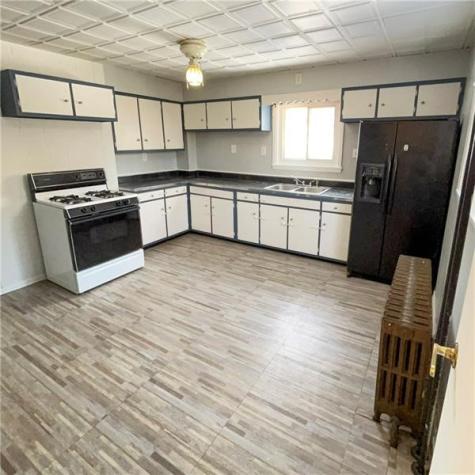 1360 Center Street Mckees Rocks PA 15136