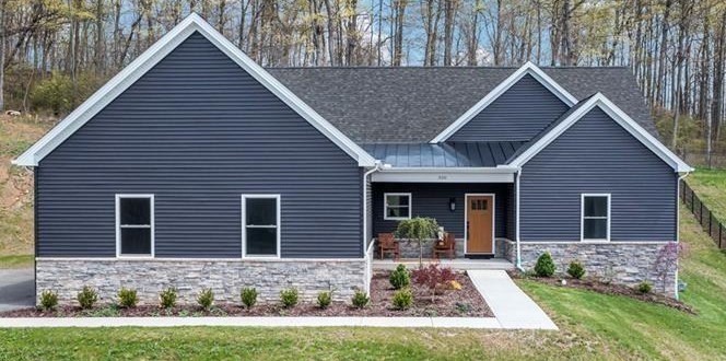 300 Timberline Drive N Franklin Township PA 15301