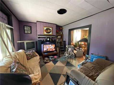 507 Warsaw Street East Hills PA 15221