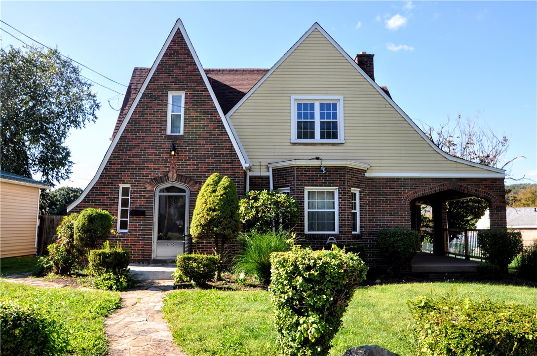 246 Center Avenue Elizabeth Township/boro PA 15037