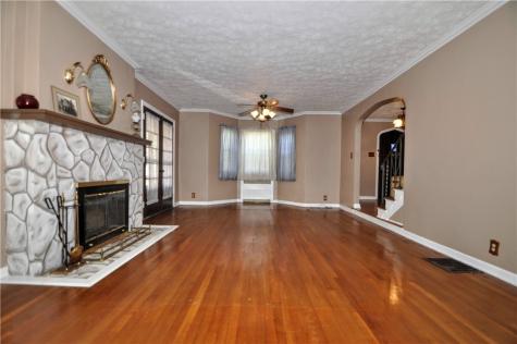 246 Center Avenue Elizabeth Township/boro PA 15037