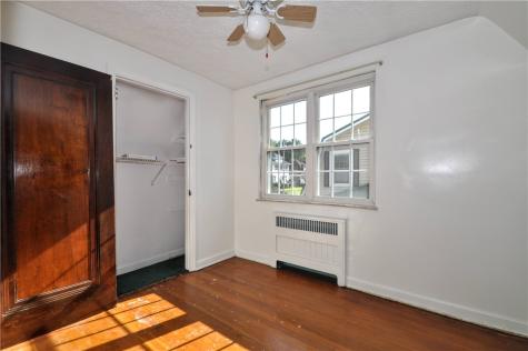 246 Center Avenue Elizabeth Township/boro PA 15037