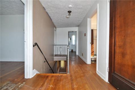 246 Center Avenue Elizabeth Township/boro PA 15037