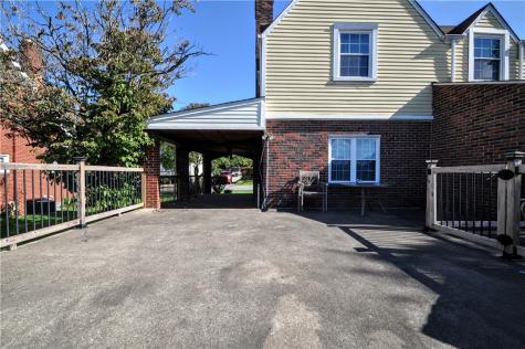 246 Center Avenue Elizabeth Township/boro PA 15037