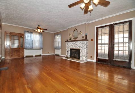 246 Center Avenue Elizabeth Township/boro PA 15037