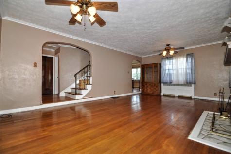 246 Center Avenue Elizabeth Township/boro PA 15037
