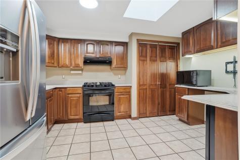 103 Seville Ross Township PA 15214