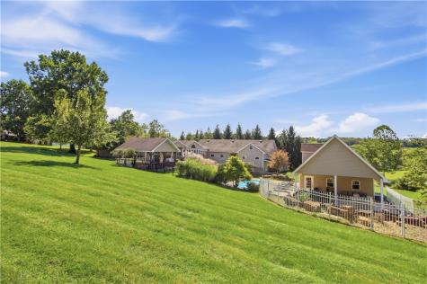 10 Whitetail Drive Chartiers PA 15301