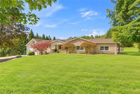 10 Whitetail Drive Chartiers PA 15301