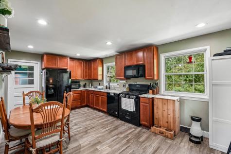 228 Walnut Street Chartiers PA 15342