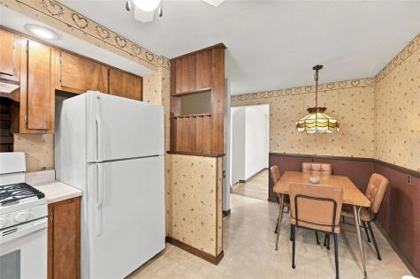 121 Oak Hill Drive South Strabane PA 15301