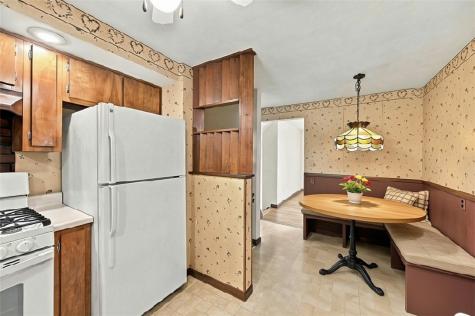 121 Oak Hill Drive South Strabane PA 15301