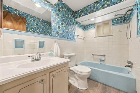 121 Oak Hill Drive South Strabane PA 15301