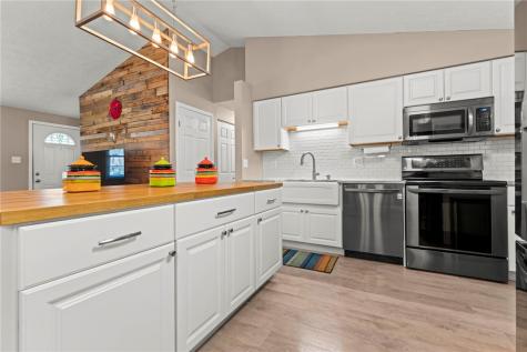 14 Fawnvue Drive Robinson Township PA 15136