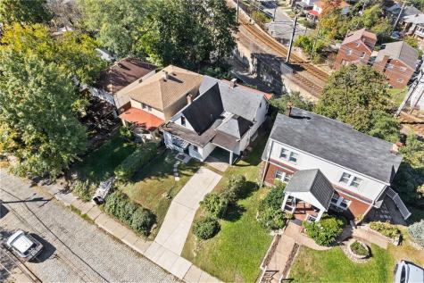 2346 Fremont Place Beechview PA 15216