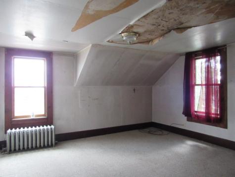 743 Spence Way Mt Pleasant Boro PA 15666